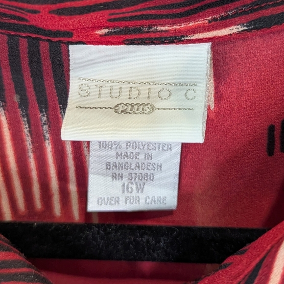 Studio C Plus 16W Abstract Long Tunic, Shirt, Blouse, Button Front Red, Black - Picture 5 of 16